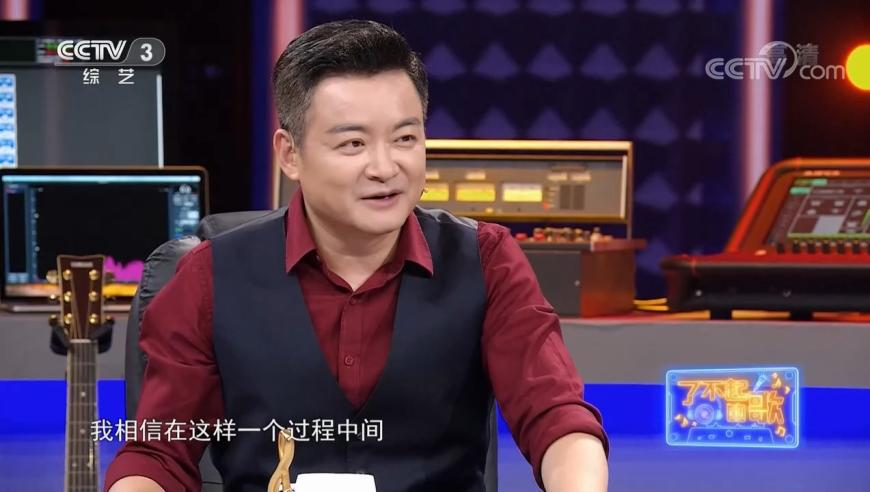 新澳门六开彩开奖结果近15期查询,新型消费点燃内需“新引擎”,收益成语分析落实_粉丝版V13.84